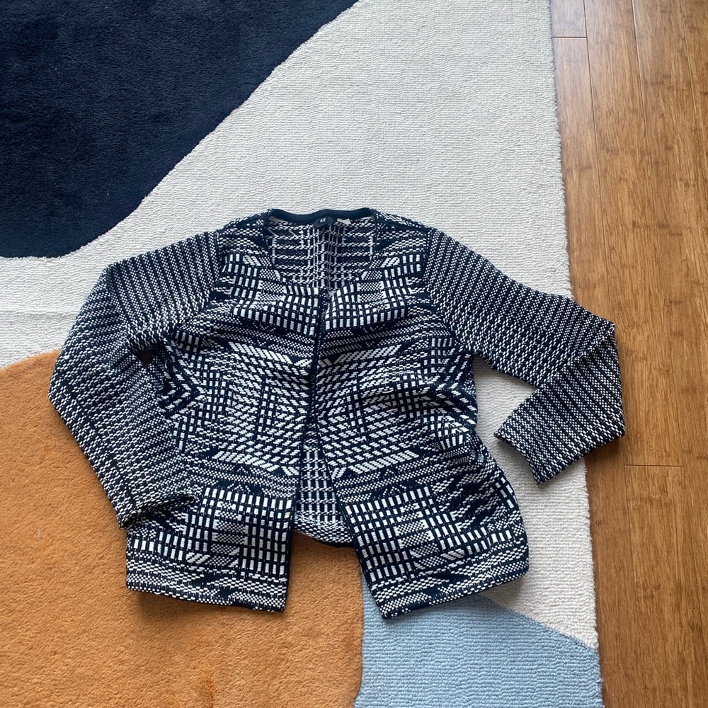 Black and White Geometric Knit Jacket Jacket 📐🖤